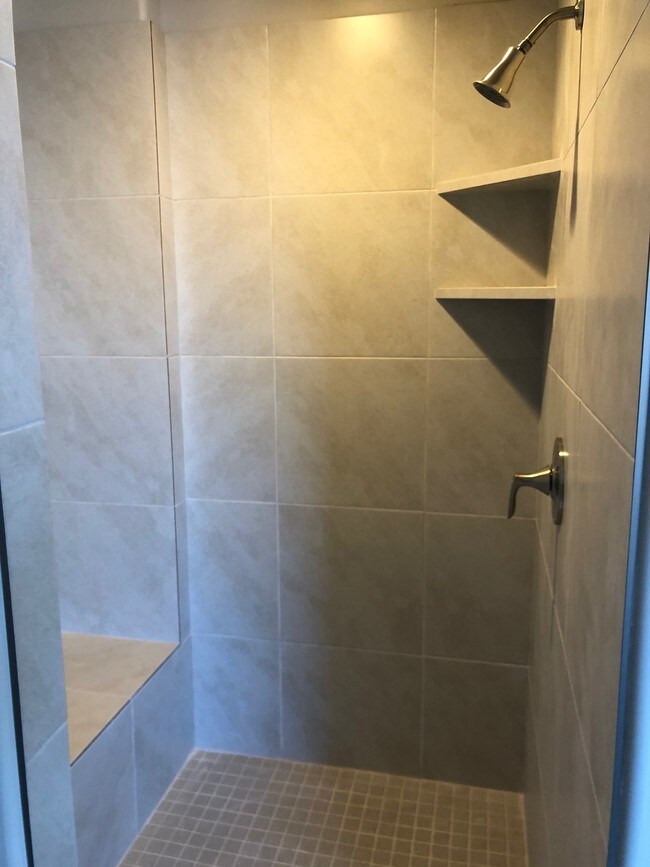 Building Photo - 655 S Malorie Wy