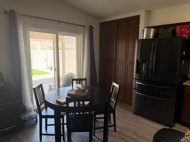 Building Photo - 4428 S Cholla Wy