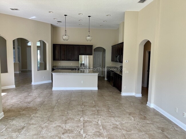 Building Photo - Single Family Dream Home in Gated Community