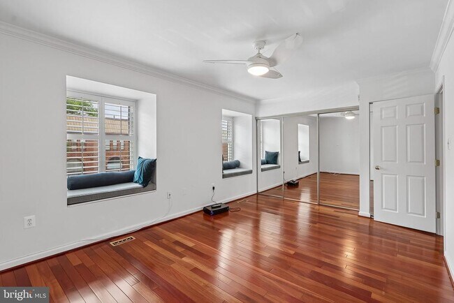 Building Photo - 519 Brummel Ct NW