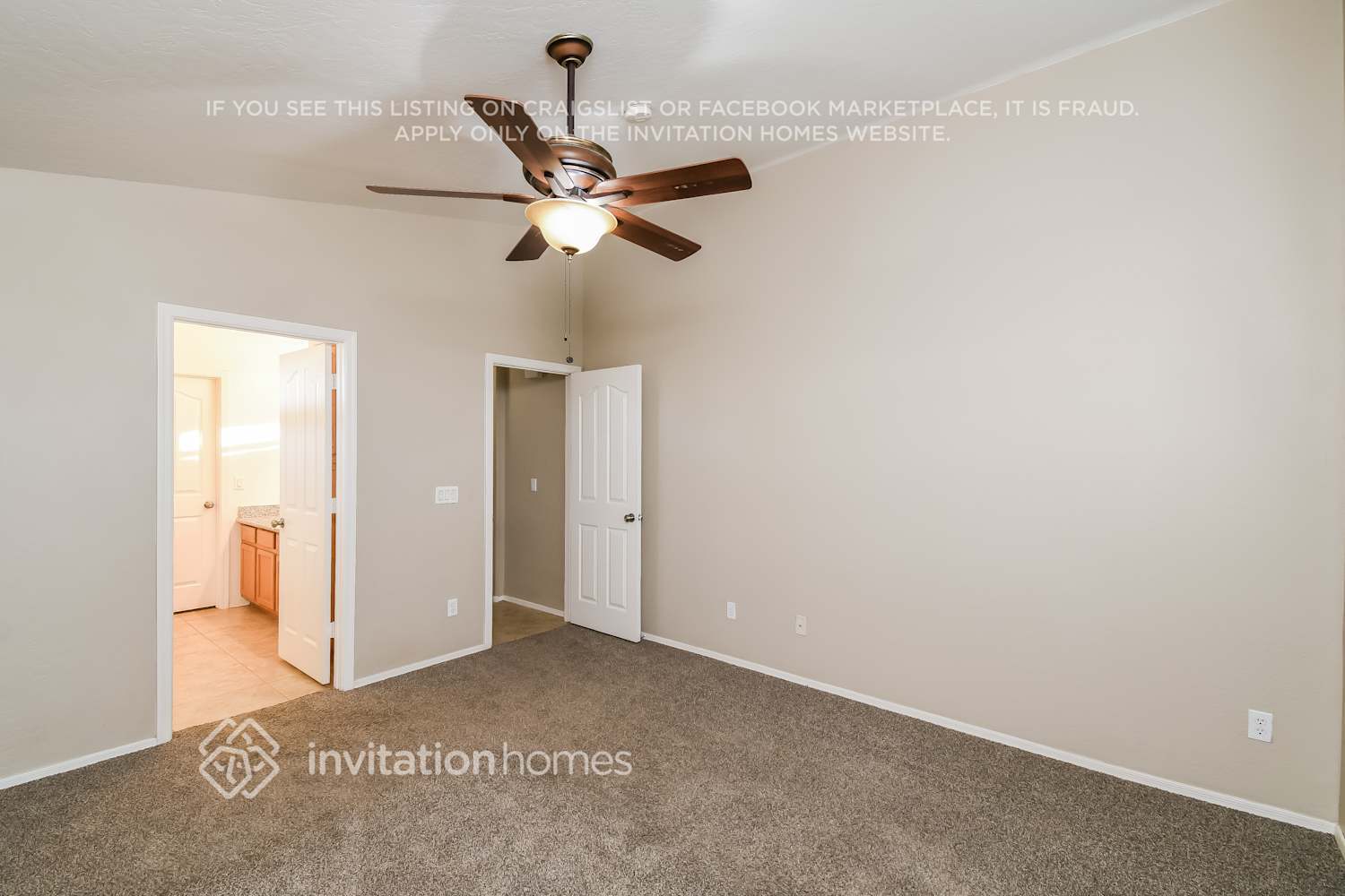 Building Photo - 204 W Belmont Red Cir