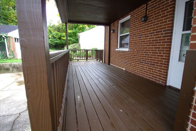 Building Photo - 7823 Camargo Rd