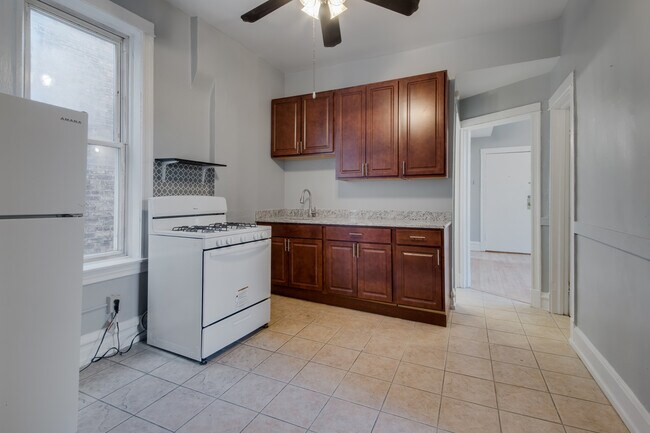 Building Photo - 2511 W Le Moyne St