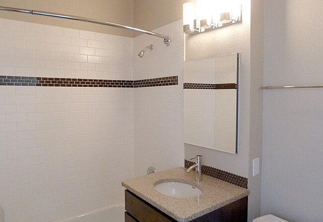 Building Photo - Boutique Apartments