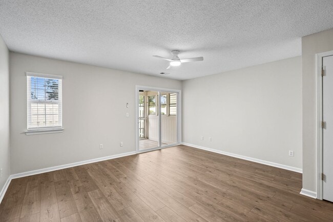 Building Photo - 3574 Evergreen Way