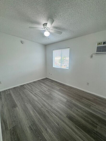 Building Photo - 8816 Laurel Canyon Blvd
