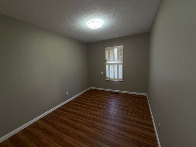 Building Photo - 1 Nicolet Dr