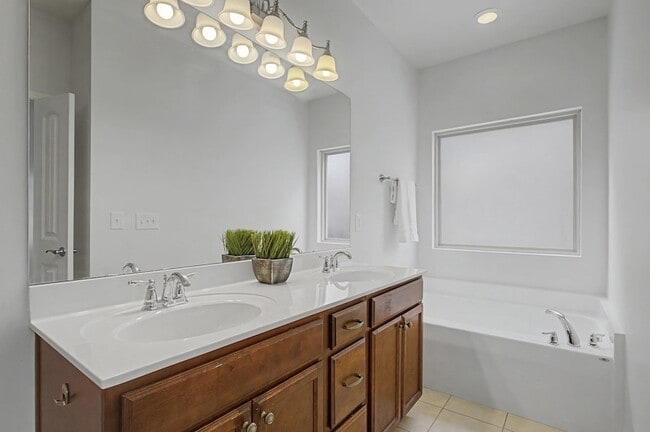 Building Photo - 140 Tulip Grove Point