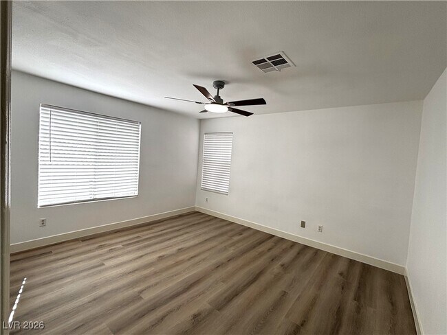 Building Photo - 7383 W Diablo Dr