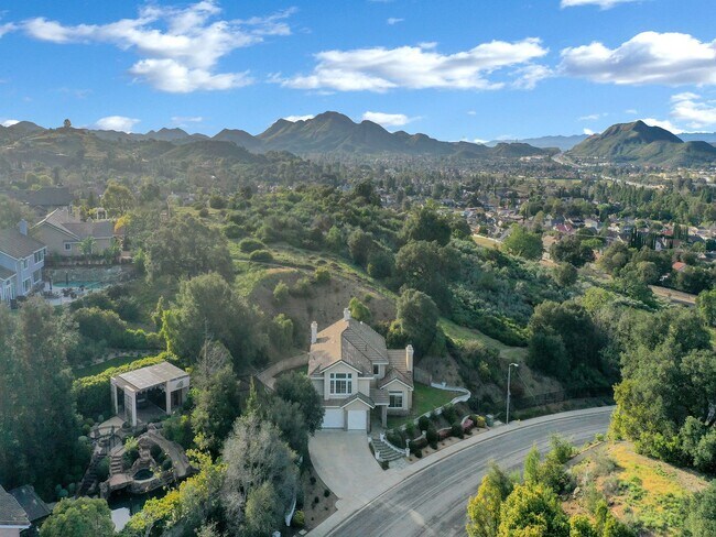 Building Photo - Spacious Newbury Park Rental | Grand Entry, Bonus Room & Covered Patio