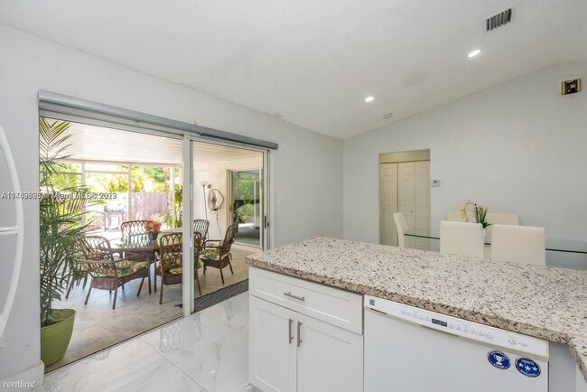 Building Photo - 3 br, 2 bath House - 14347 SW 176th Ter Fl...