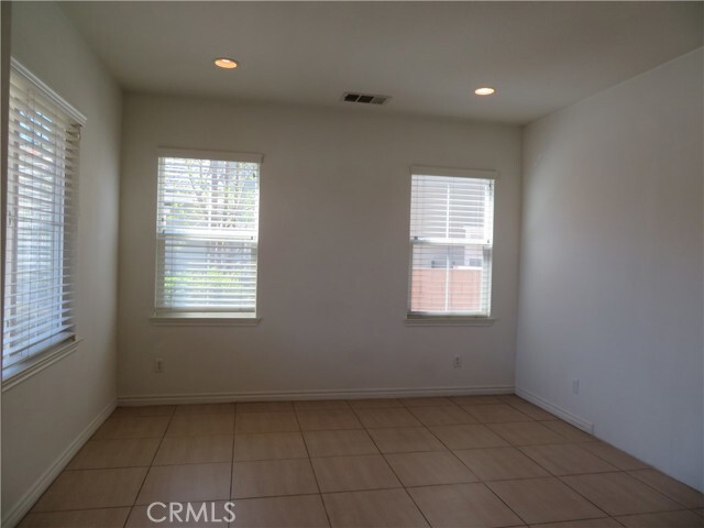 Building Photo - 14336 Saline Dr