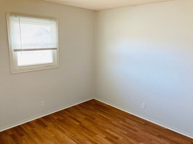 Building Photo - Affordable 2 Bedroom Apartment!