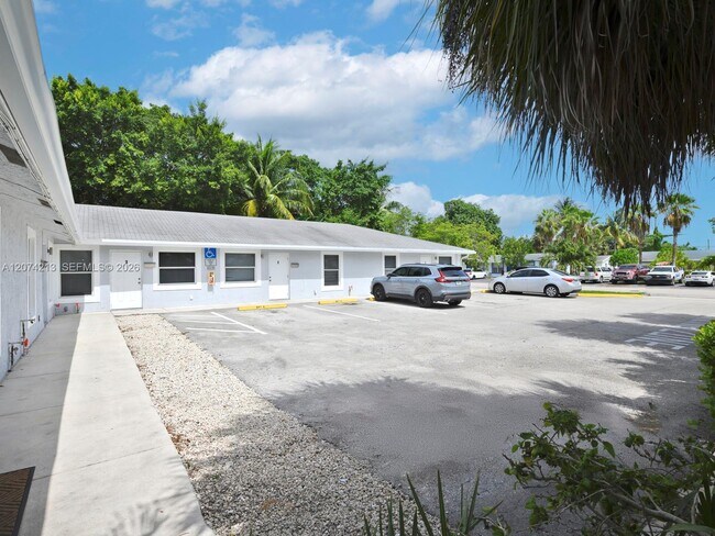 Building Photo - 241 NW 40th St