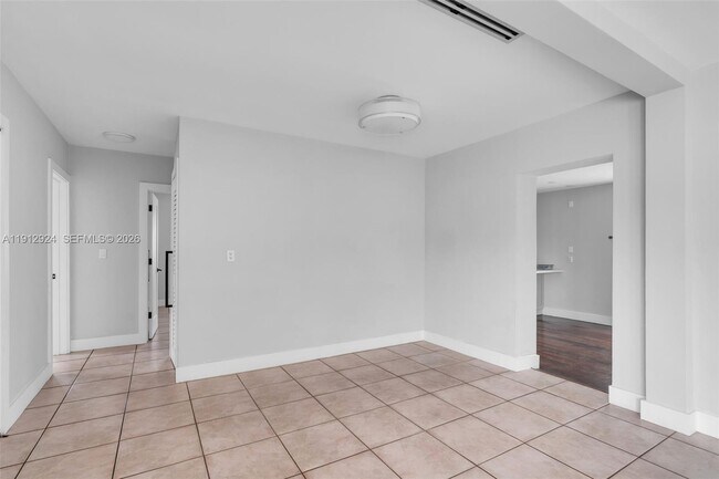 Building Photo - 1230 SW 86th Ct