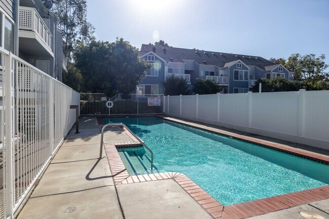Building Photo - Harbor Walk - 2 Bed / 2 Bath