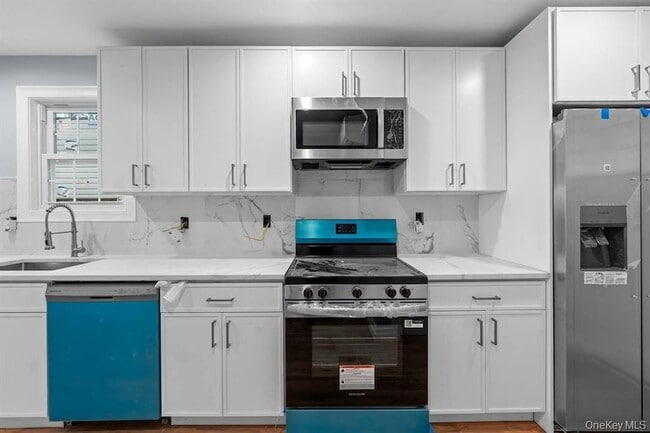 Building Photo - 2118 Quimby Ave