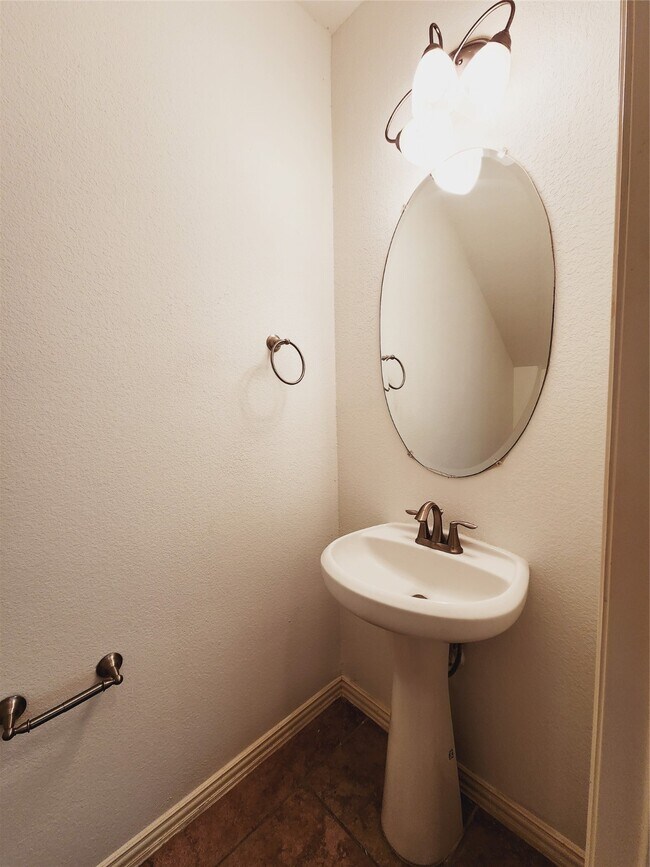 Building Photo - 6731 Trinity Trail Ln