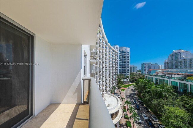 Building Photo - 6039 Collins Ave