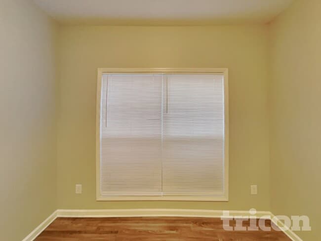 Building Photo - 246 Viking Ln