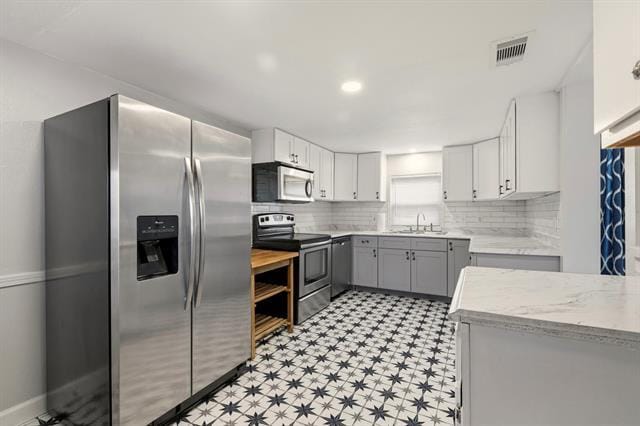 Building Photo - 8910 San Leandro Dr