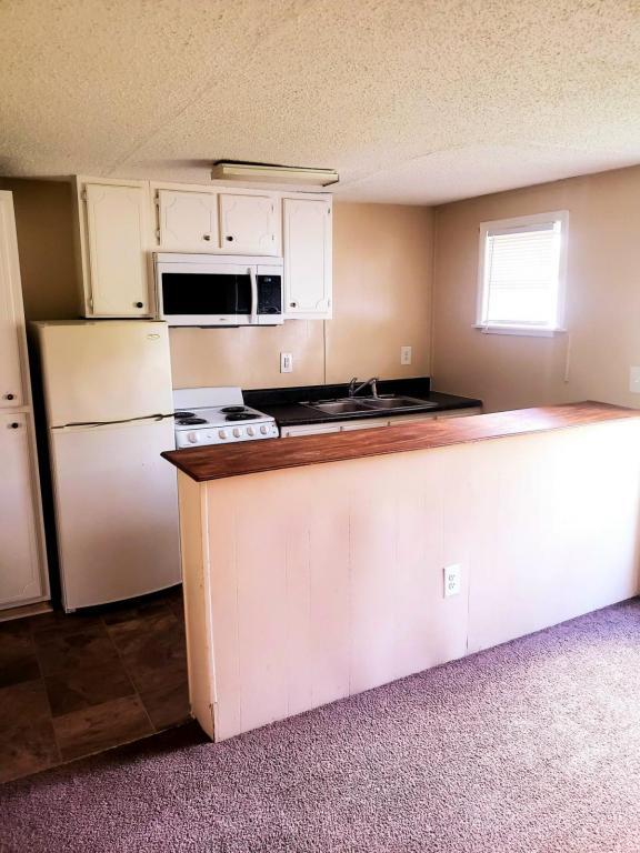 Building Photo - 3256 High Point Drive