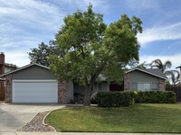 Building Photo - 4 Bedroom 2 Bath Solar Home