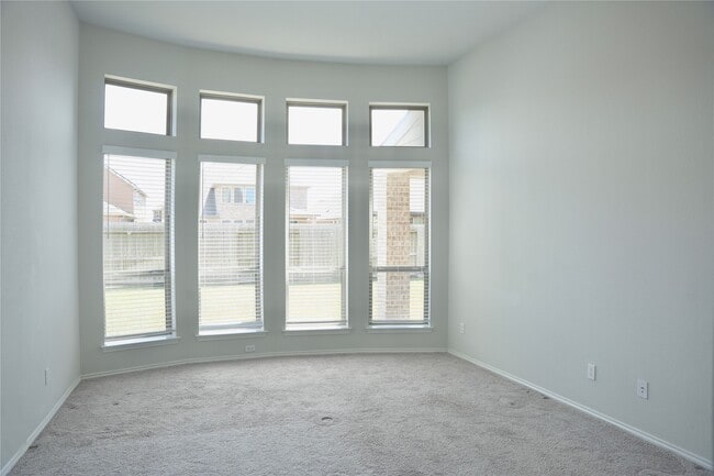 Building Photo - 24727 Tanoureen Dr