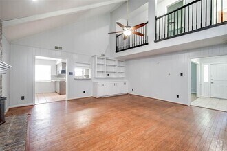 Building Photo - 15319 Paseo Del Rey Dr