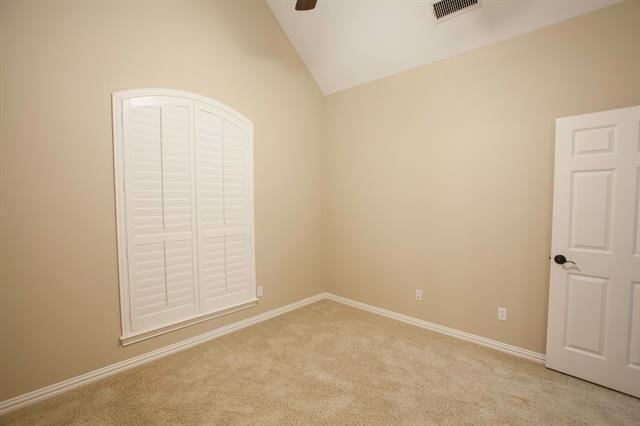 Building Photo - 8100 Rosemont Dr