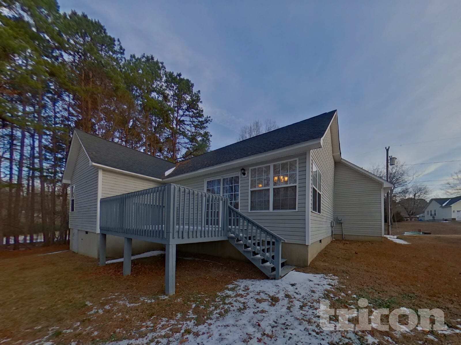 Building Photo - 1585 Kingston Dr