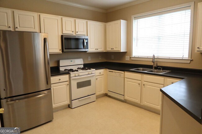 Building Photo - 2515 Longcourt Cir