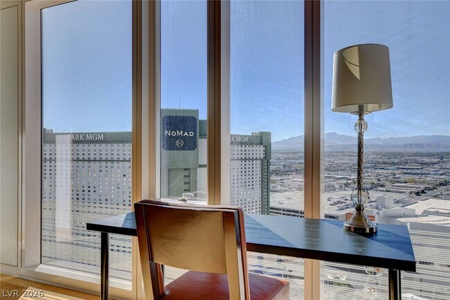 Building Photo - 3750 S Las Vegas Blvd