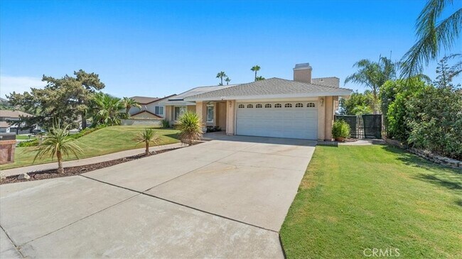 Building Photo - 8250 Whispering Tree Dr