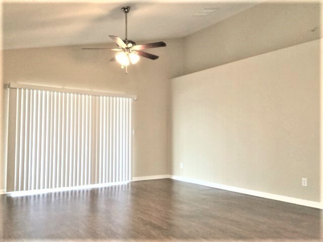 Building Photo - 107 Prairie Falcon Dr
