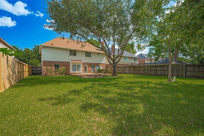 Building Photo - 2710 Double Lake Dr