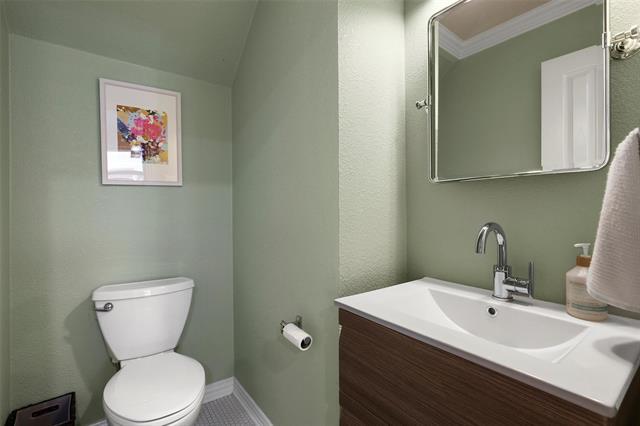 Building Photo - 917 Midland Creek Dr
