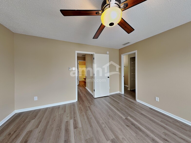 Building Photo - 2343 Summerwood Ln