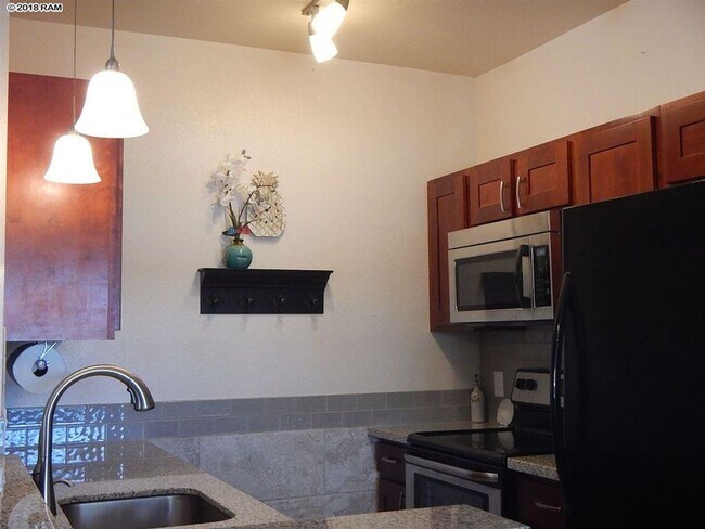 Building Photo - Keonekai Villages upstairs 2 bedroom, 1.5 bathroom unit, with 2 parking spaces