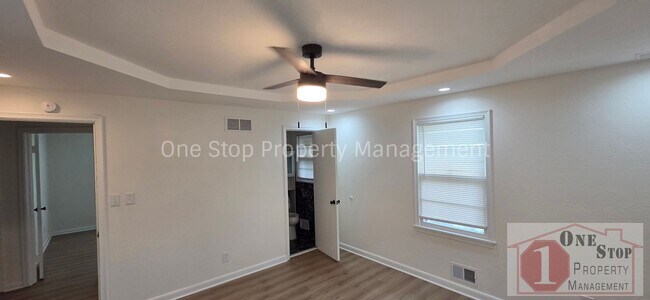 Building Photo - 2111 N 49th St