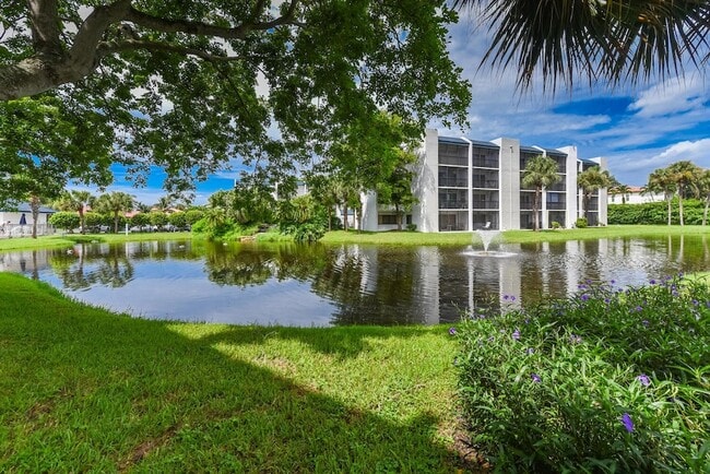 Building Photo - 1605 S US Hwy 1