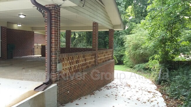 Building Photo - 1715 Highland Pl
