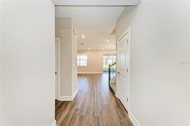 Building Photo - 13827 Green Hammock Pl