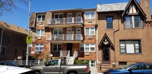 Primary Photo - 92 Parrott Pl