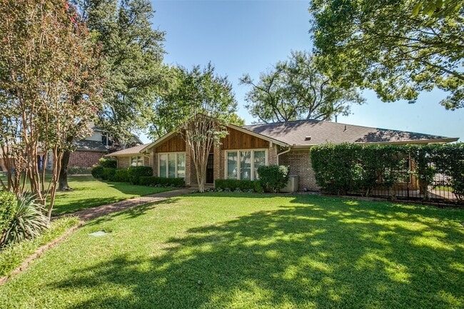 Building Photo - 2700 Quail Ridge Dr