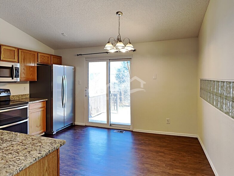 Building Photo - 12034 Glencoe St