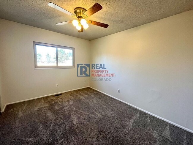 Building Photo - 5070 Montebello Pl