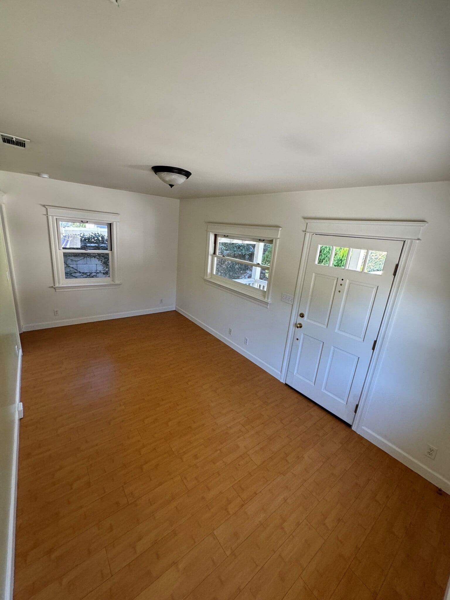 Building Photo - 482 W Hammond St