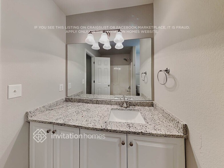 Building Photo - 9284 Sand Myrtle Dr