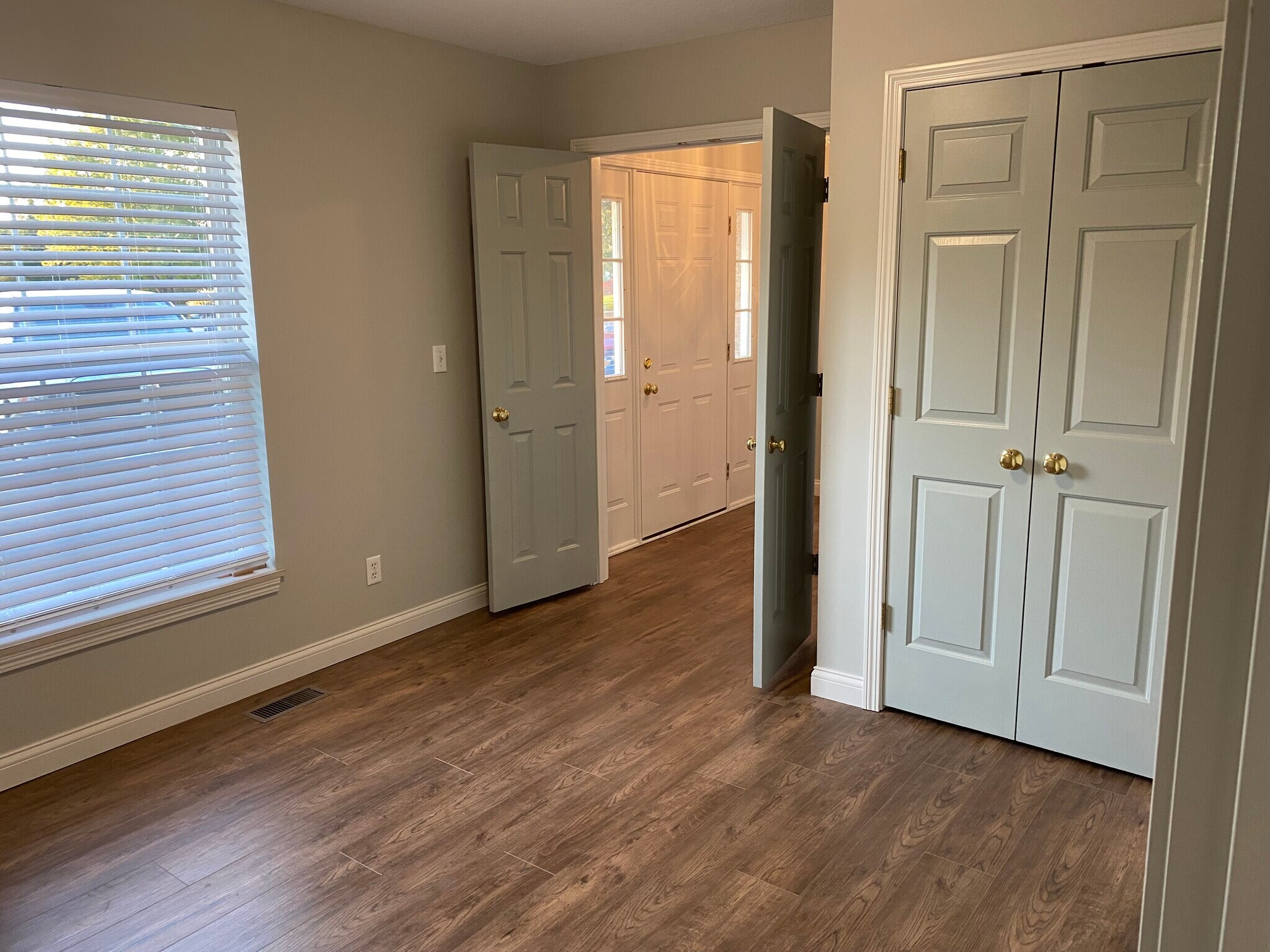 Building Photo - 2930 E Shetland Dr